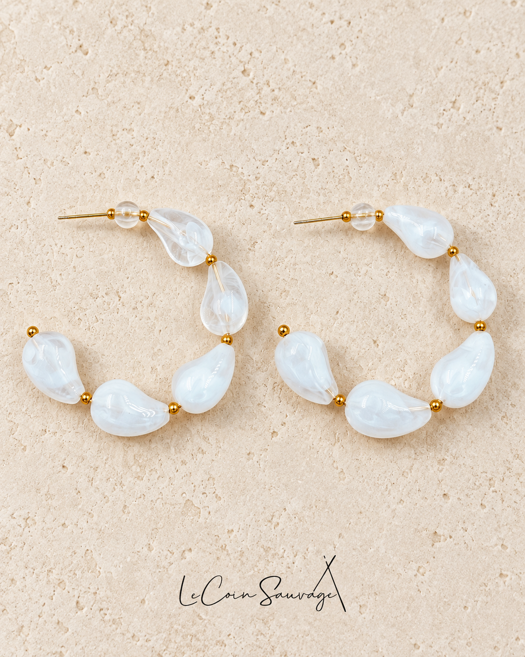Boucles d’oreilles Créoles Nacrées – packshot