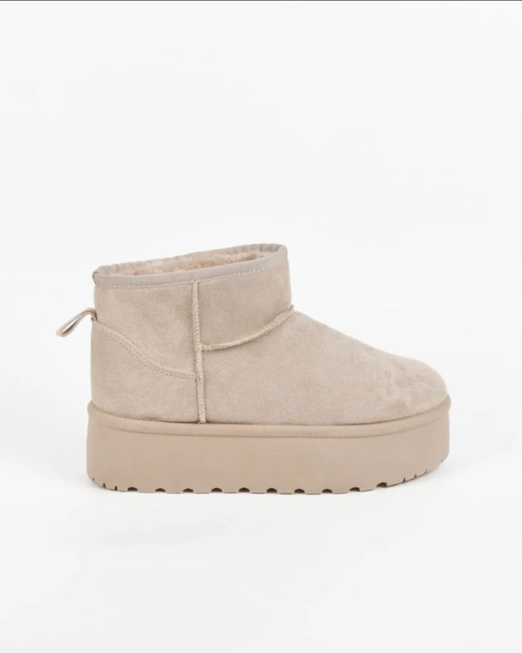 Bottine fourrée plateforme beige vue de profil