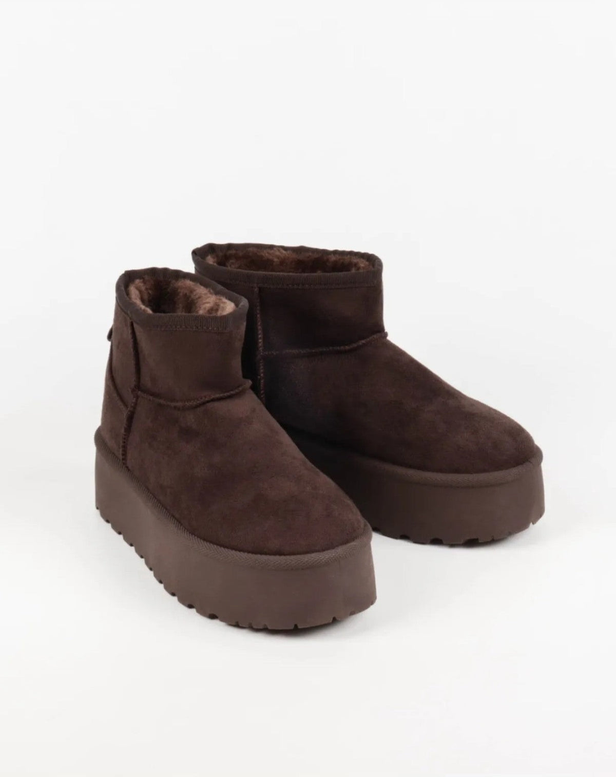 Paire de bottines fourrées plateforme chocolat