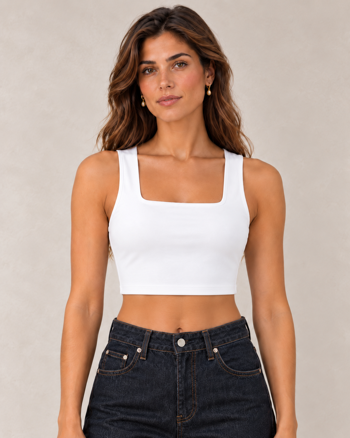 Crop top blanc, coupe courte, face