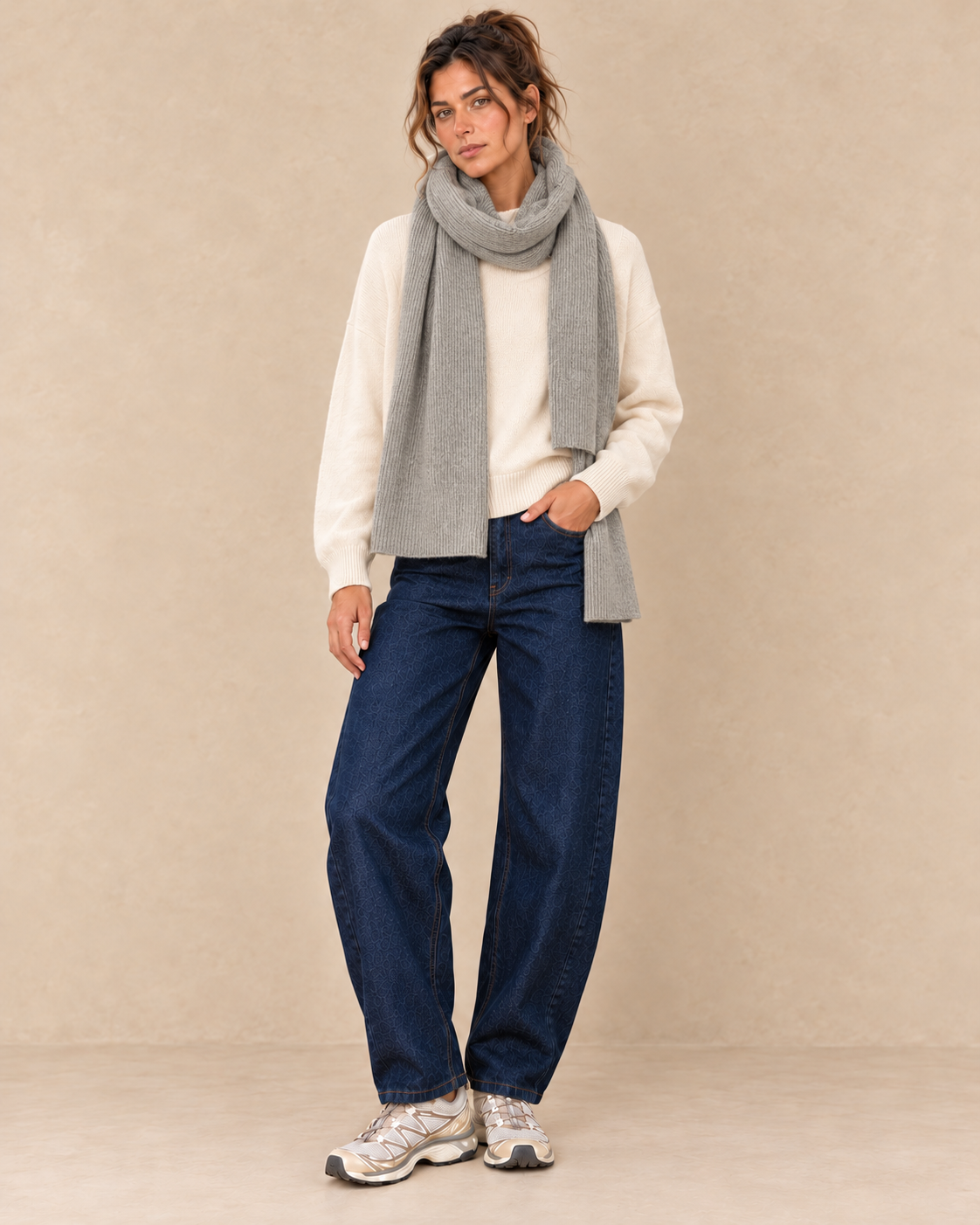 Écharpe côtelée grise — look complet