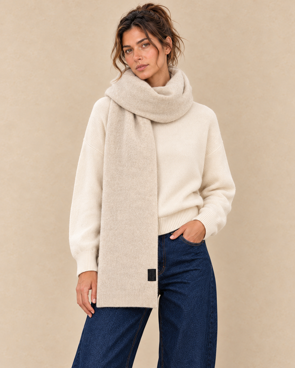 Écharpe 100 % laine beige — gros plan