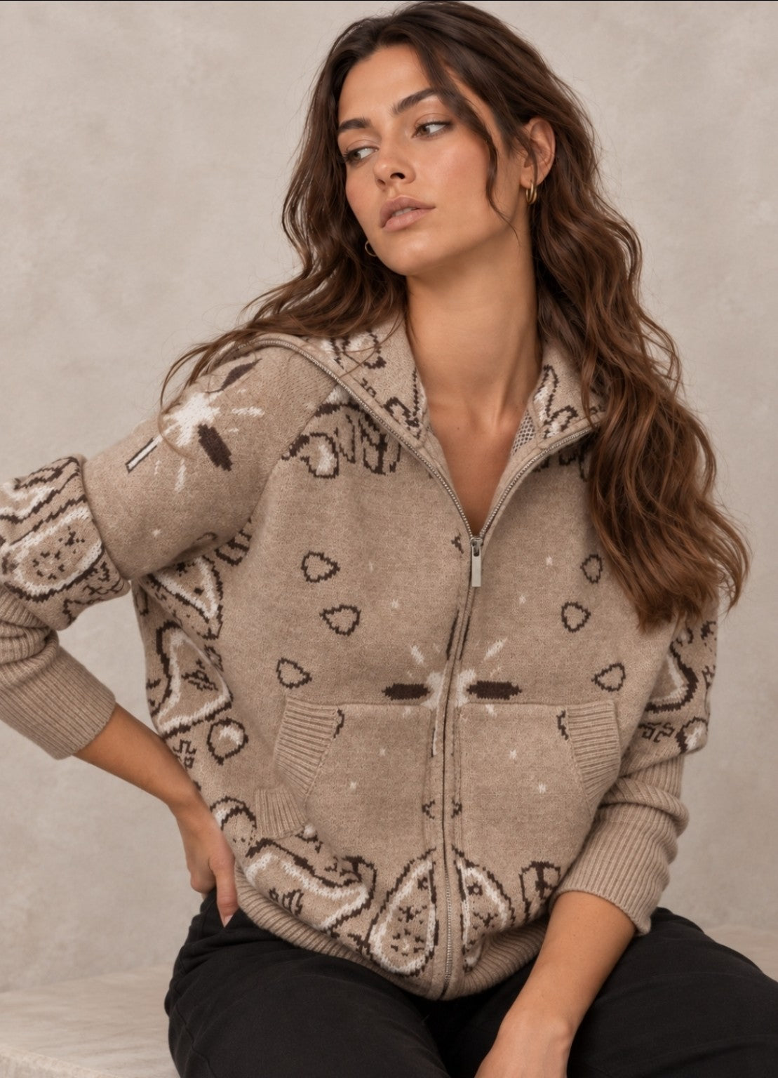 Gilet zippé motif bandana beige taupe - Le Coin Sauvage