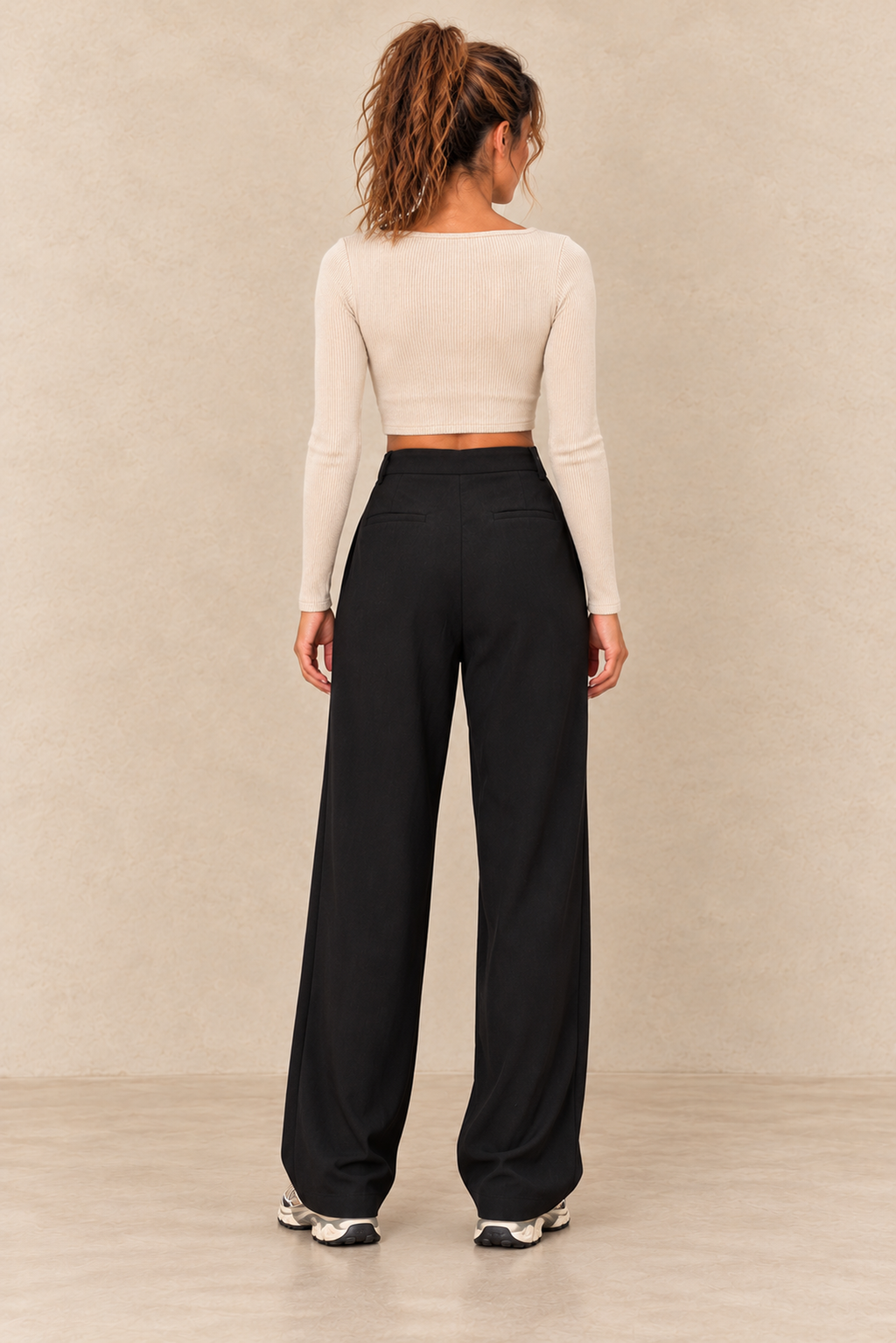 Pantalon à pinces noir – vue de dos