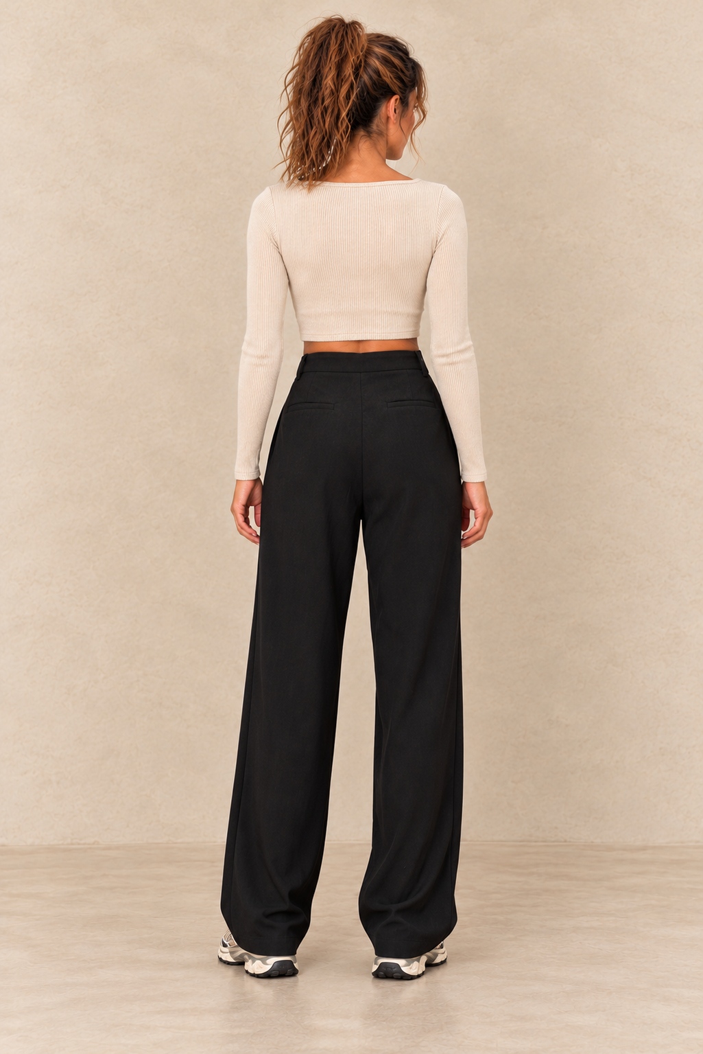 Pantalon à pinces noir – vue de dos
