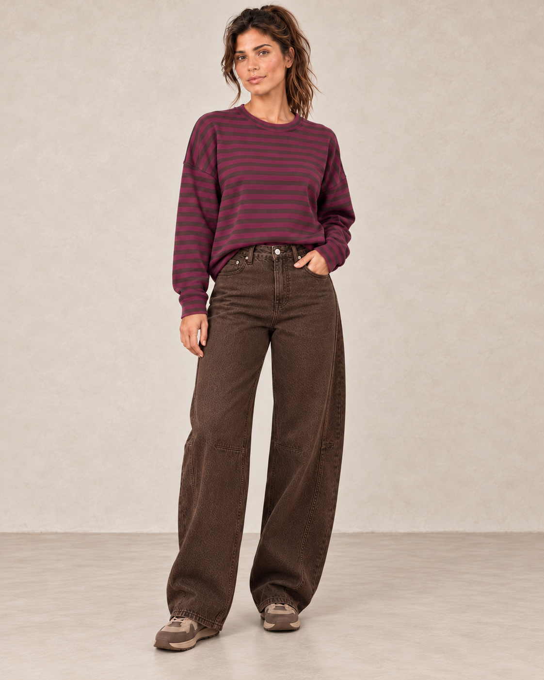 Sweat ICONIC rayé prune et chocolat — look en pied de face