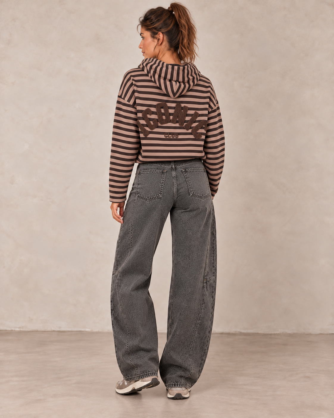 Sweat marinière ICONIC CLUB camel — look de dos en pied